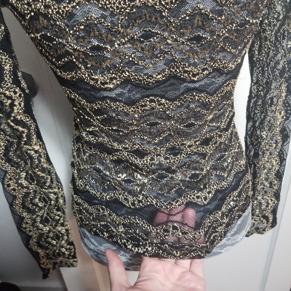 Black and Gold Lace Top - Picture 6 of 8